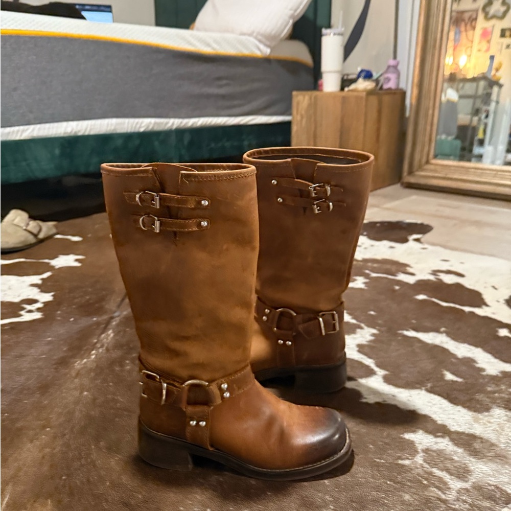 Women’s boots